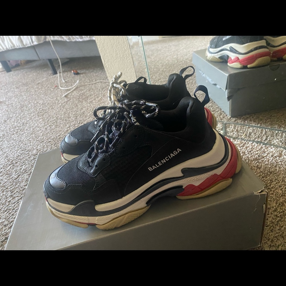 Balenciaga triple S